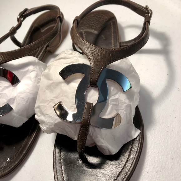 Chanel | brown leather sandals with silver “CC” - Picture 3 of 8
